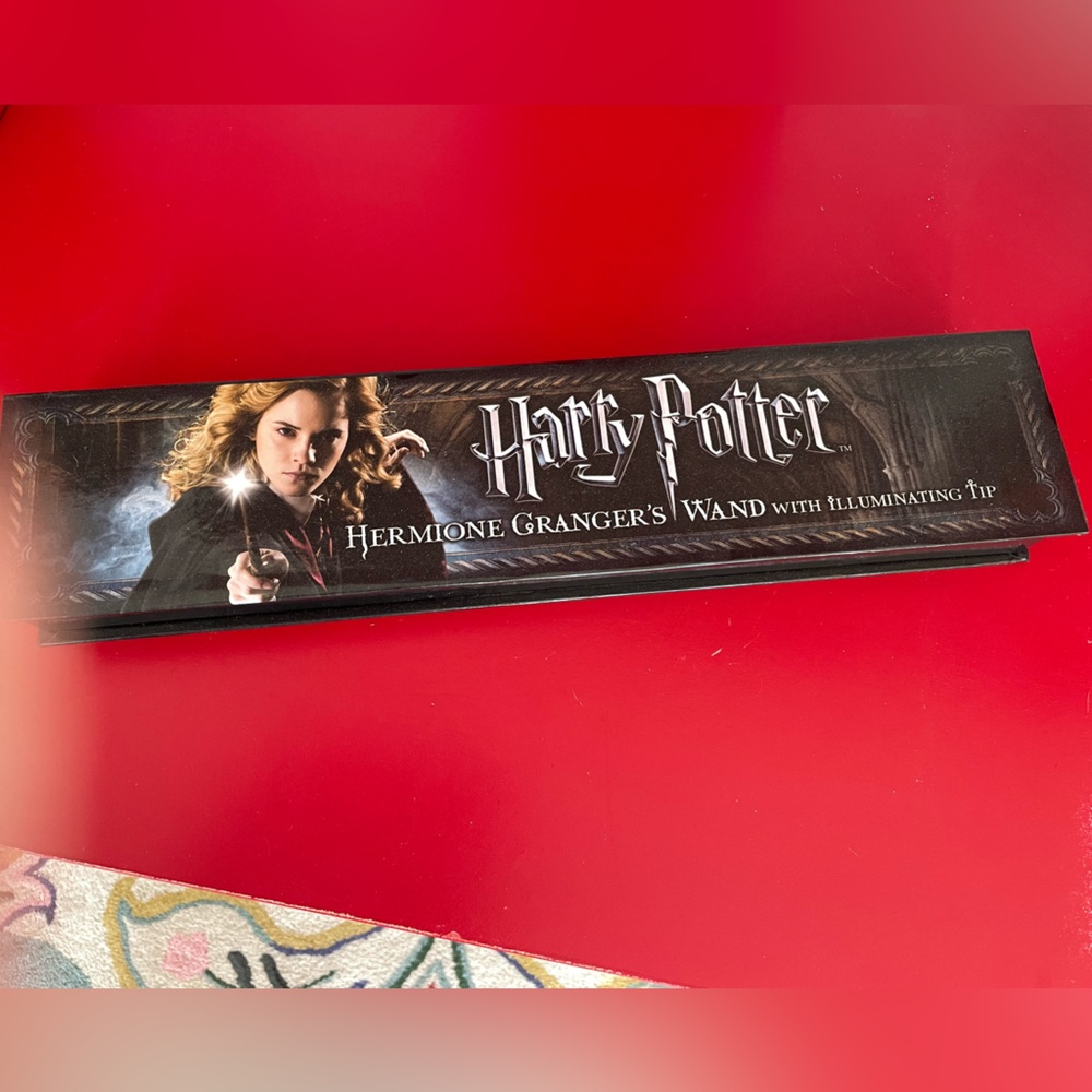 Hermione’s Wand with illuminating tip!